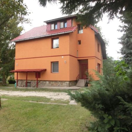 Pilis Apartman Piliscsaba Zewnętrze zdjęcie
