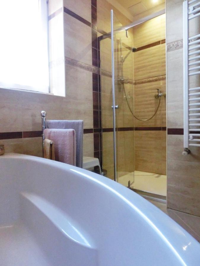 Pilis Apartman Piliscsaba Zewnętrze zdjęcie